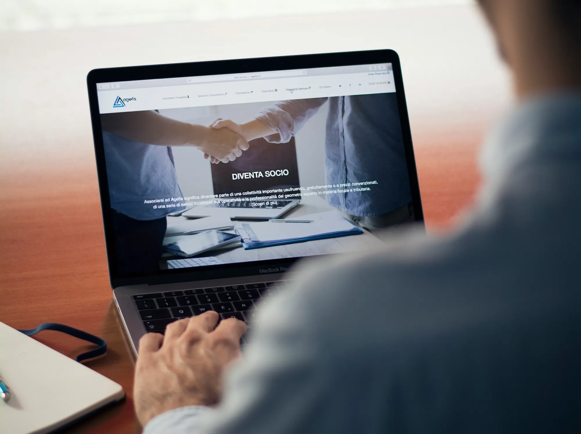 自動車業界出身のビジネスマン